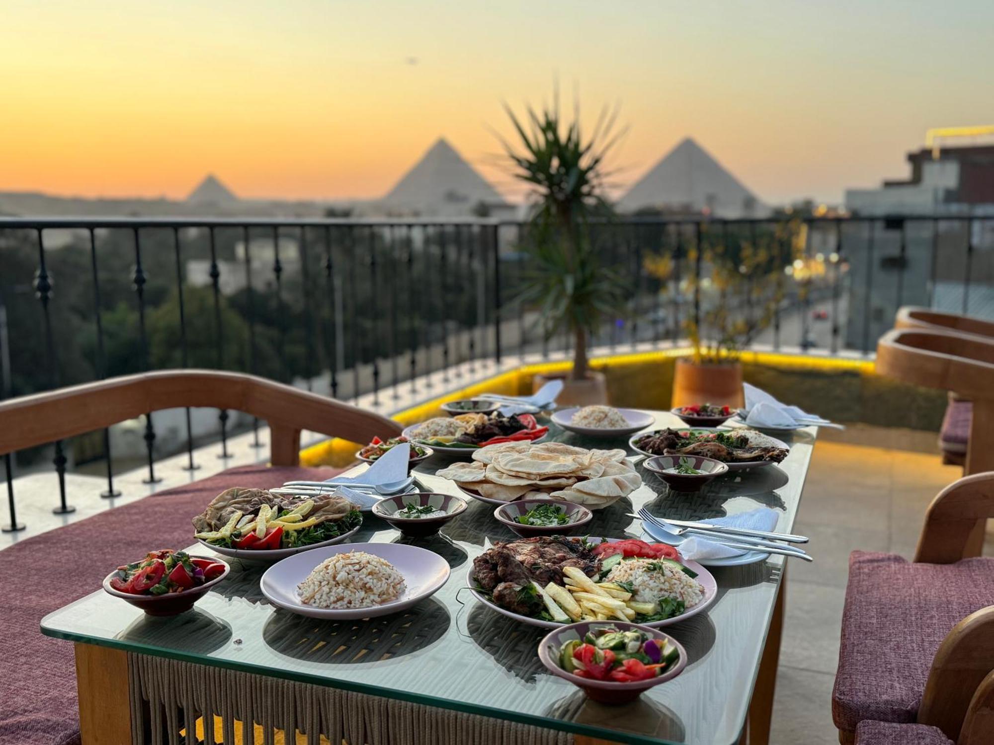 Almas Pyramids Hotel Kafret el-Gabal Esterno foto